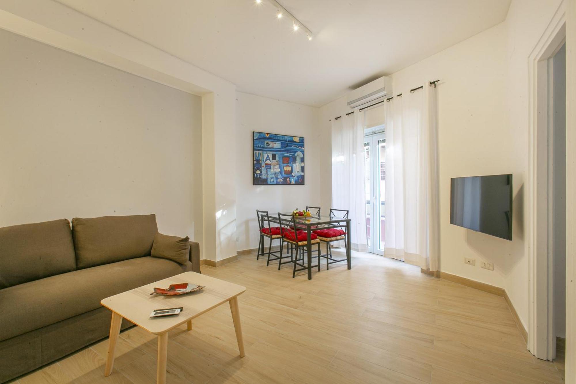 Modern 100 Meters From Piazza Mincio Appartamento