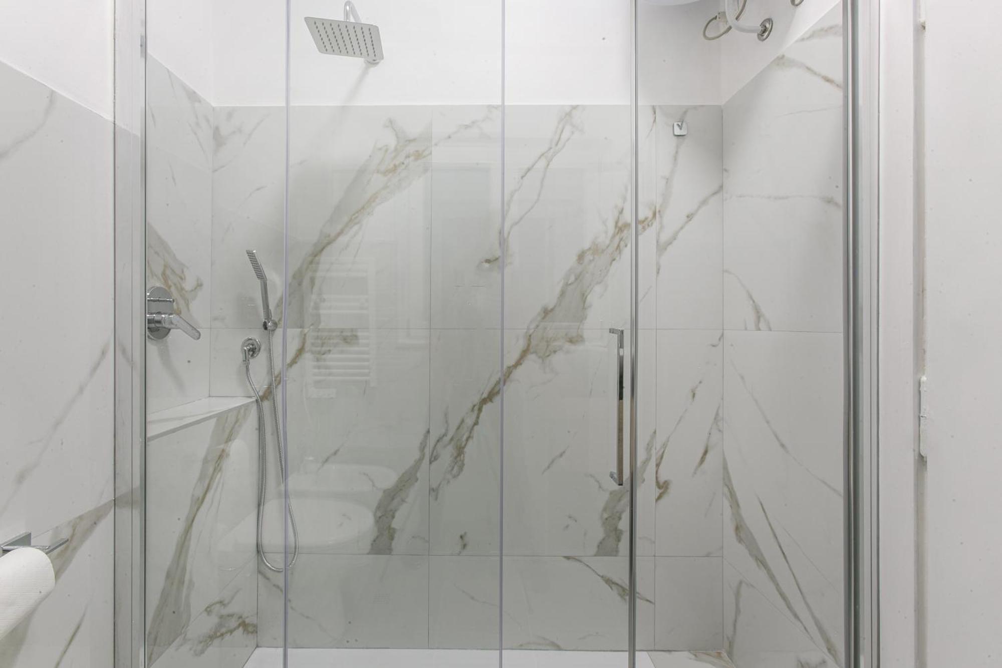 Appartamento Modern 100 Meters From Piazza Mincio
